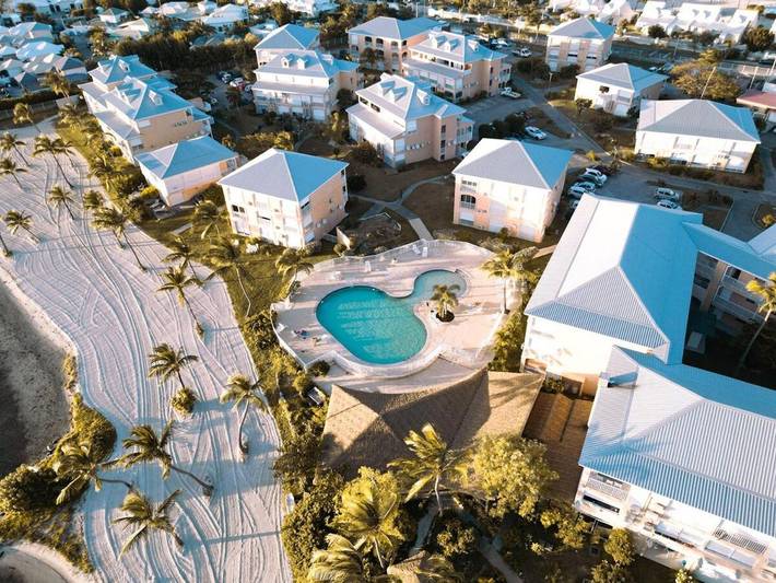 Gîte pour 4 personnes, avec balcon ainsi que piscine et vue dans Nettlé Bay - 2