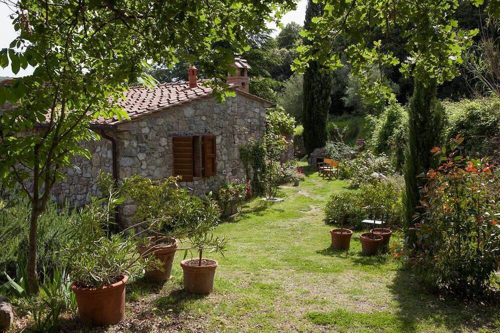 Appartamento vacanze a Santa Luce a partire da 109€ a notte