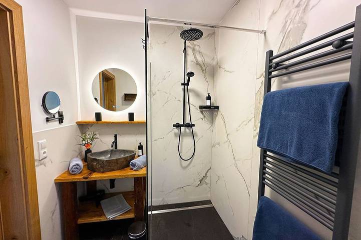 Ganze Wohnung, Appartement Bergmann - Gemütliches Appartement am Traunsee mit Balkon in Ebensee, Bezirk Gmunden