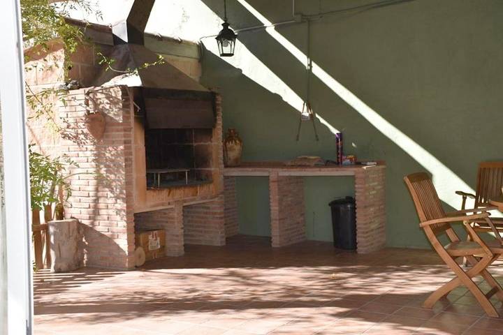 Casa rural para 16 personas, con piscina además de vistas y jardín, Familias con niños en Provincia de Teruel - 4