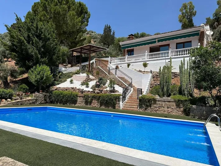 Holiday home for 20 people, with garden and pool as well as view, with pets - 1