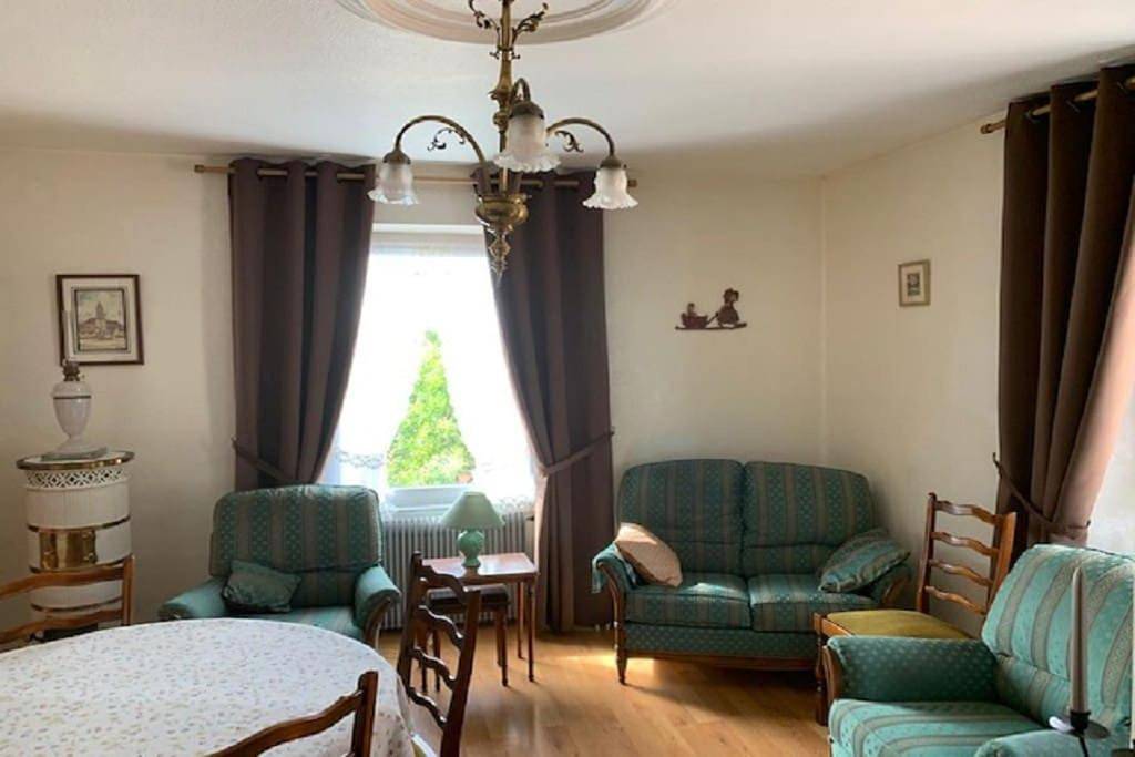 Appartement entier, Three-Bedroom Apartment in Buhl, Parc naturel régional des Ballons des Vosges