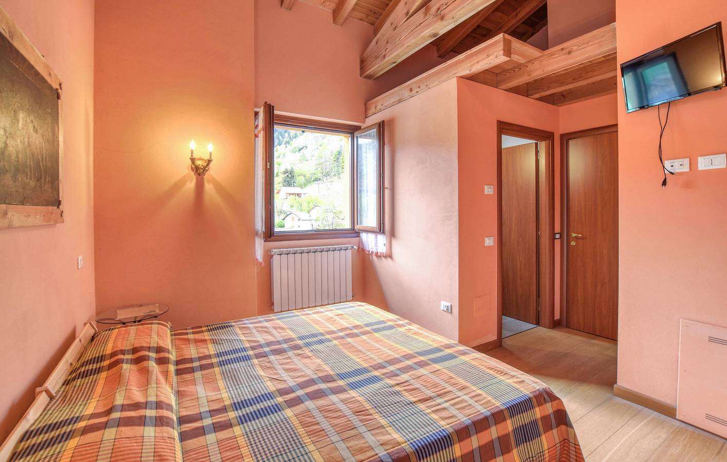Ganze Ferienwohnung, Luxuriöses Apartment in River Close mit Parkplatz und WiFi in Tavernole sul Mella, Gardasee-Berge