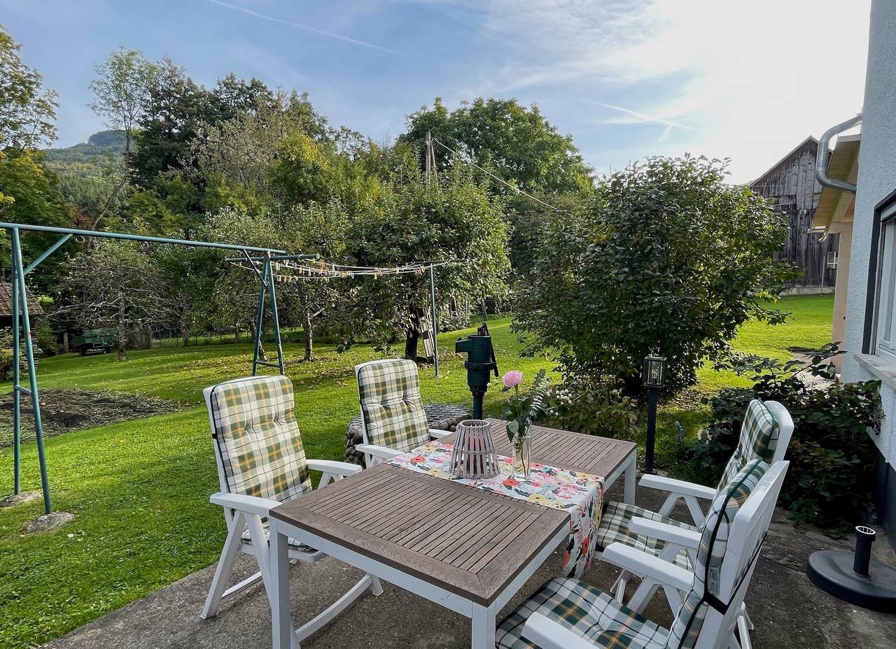 Ganze Wohnung, Ferienwohnung 2, 80qm" mit Bergblick, Gemeinschaftsgarten und Wlan in Balingen, Albsteig Etappe 14