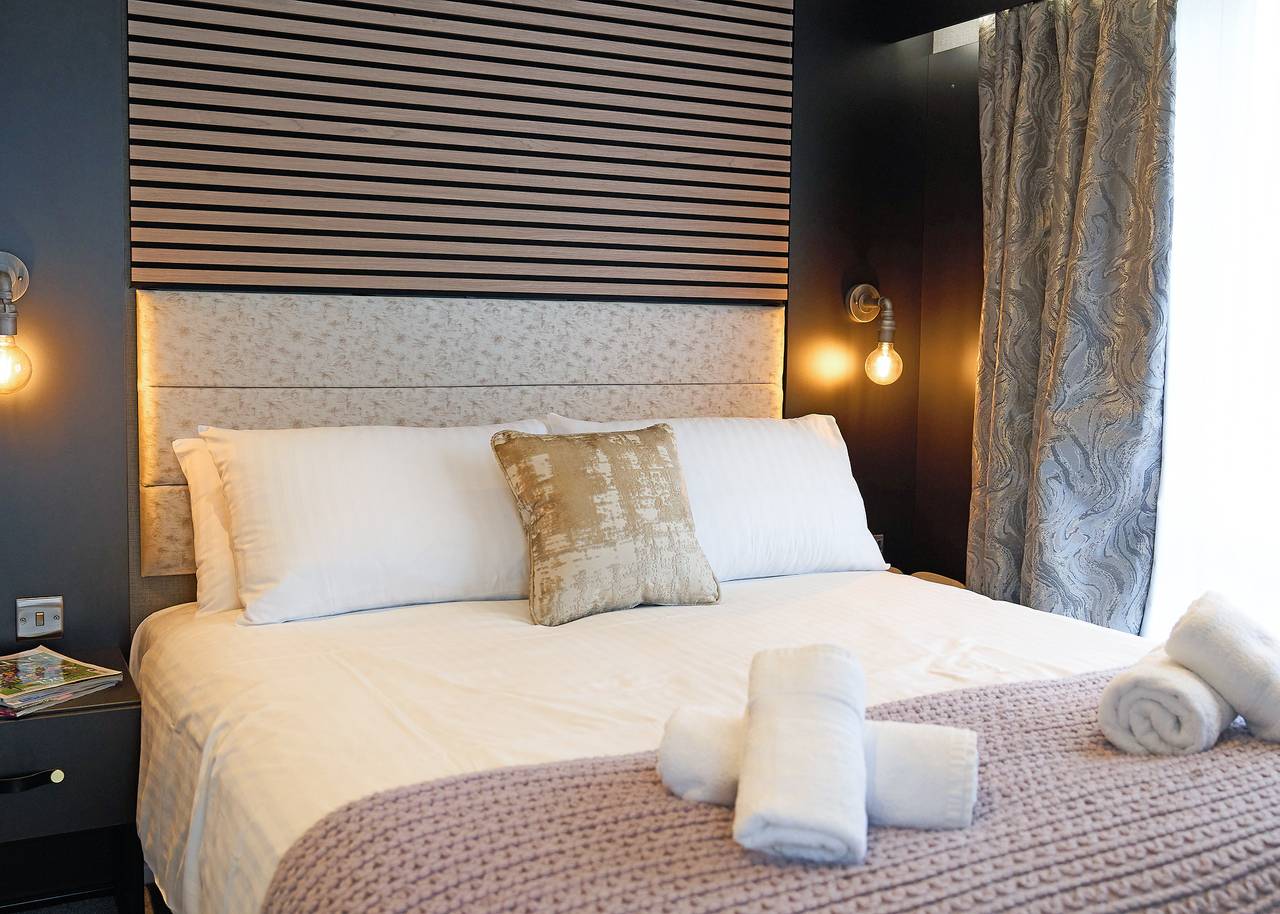 1 Bedroom S-Pod sleeps 4 in Wiltshire