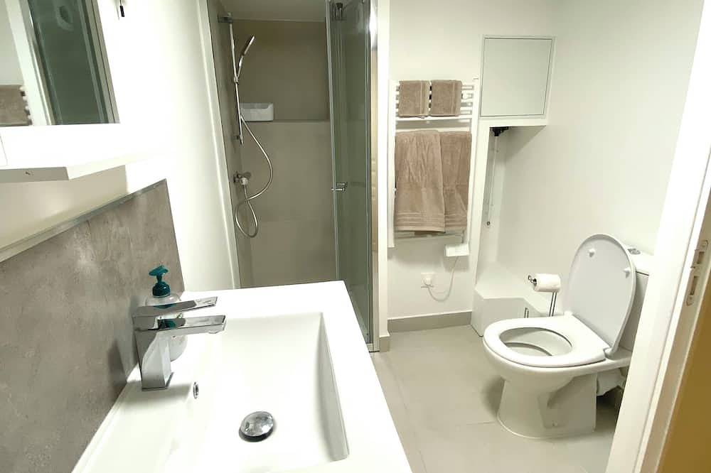 Appartement entier, Charmant studio à Herblay, proche gare, 22' de Paris St Lazare par train in Herblay-sur-Seine, Val-d'Oise