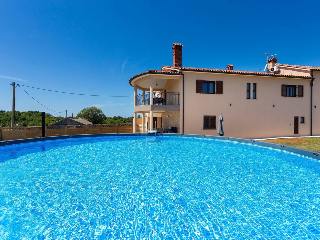 Ganze Wohnung, "Luxuriöse App. mit Pool" in Barban, Südküste Istrien