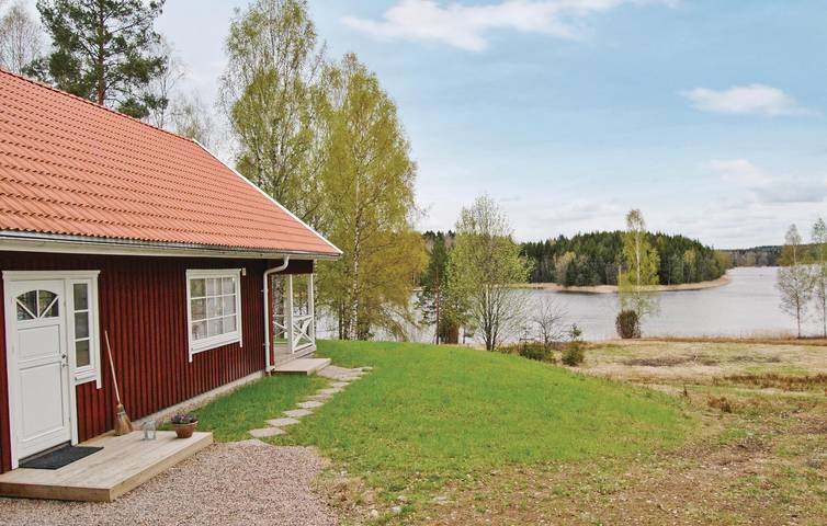 Hus för 5 Personer med trädgård in Värmland