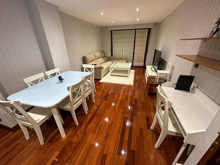 Apartamento para 6 personas, con jardín en Irún