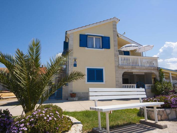 Appartement entier, Appartement de vacances pour 2 personnes avec balcon/terrasse in Krapanj, Krapanj (Croatian Adriatic)