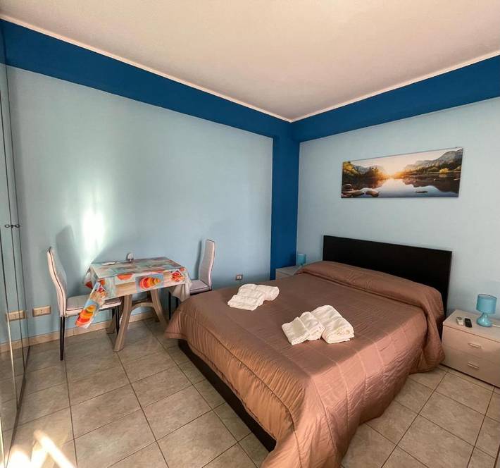 Location de vacances pour 2 personnes, avec vue et terrasse à Torre Faro - 2