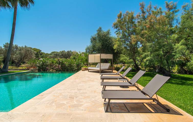 Apartment mit Meerblick, Terrasse und Pool, 100 m vom Strand Sa Marjal entfernt in Costa dels Pins, Son Servera