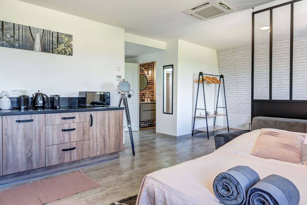 Apartamento entero, Suite Belmondo - 4P near Disneyland Paris in Coupvray, Sena y Marne