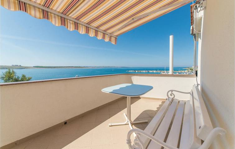 Location de vacances pour 5 personnes, avec terrasse, animaux acceptés dans Pag - 4