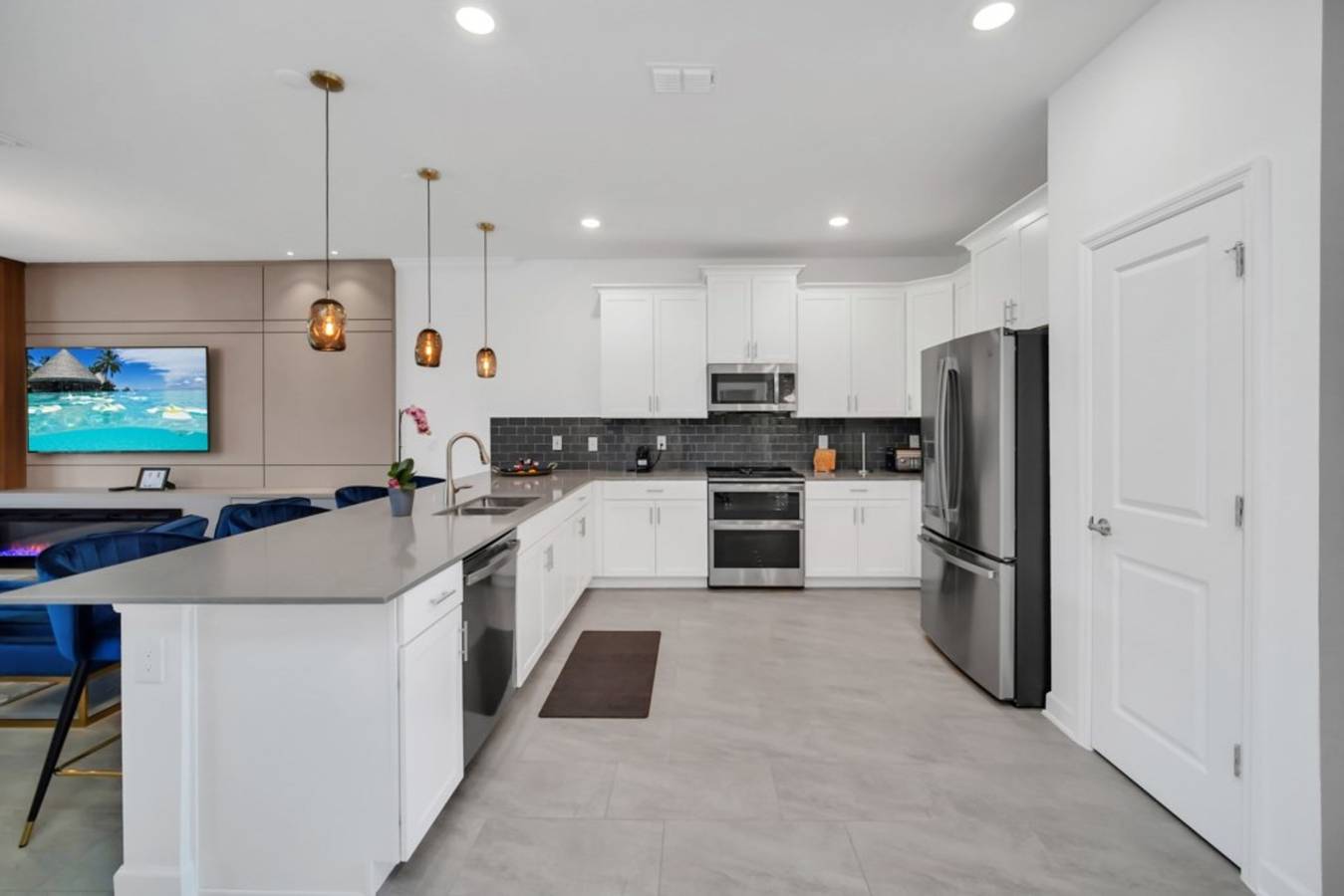 You and Your Family will Love this Luxury Mansion on Storey Lake Resort, Orlando Mansion 6272 in Kissimmee, Condado de Osceola