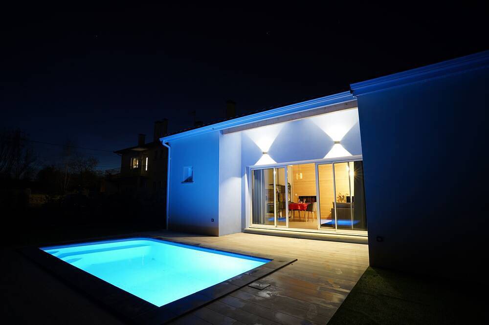 Maison avec piscine chauffée privée et jacuzzi exclusif à 10 min de Toulouse in Montrabé, Toulouse et ses environs