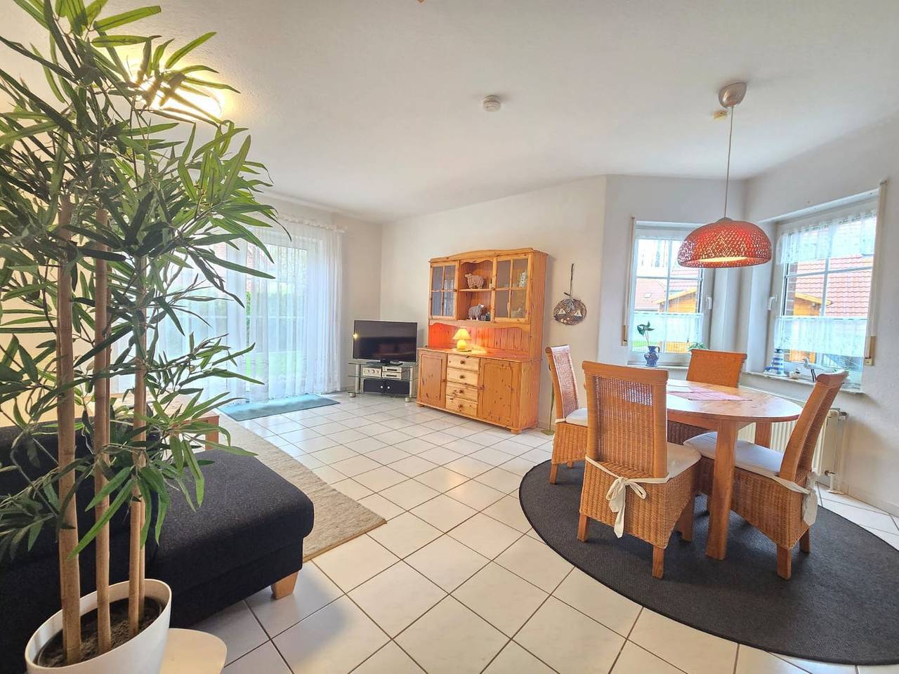 Ferienhaus Meertraum in Neßmersiel modern mit schönem eingezäunten Garten in Neßmersiel, Dornum