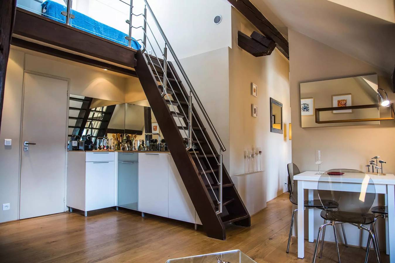 Apartamento entero, Pueblo Tallories - Le Loft du Manoir con vista al lago in Talloires-Montmin, Región de Annecy