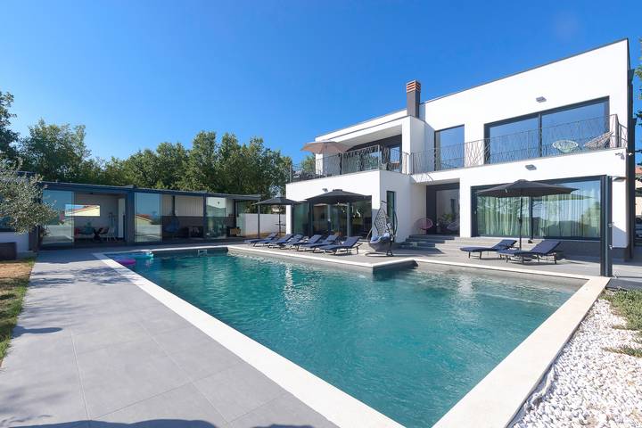 Villa pour 10 personnes, avec balcon ainsi que jardin et piscine à Loborika - 3