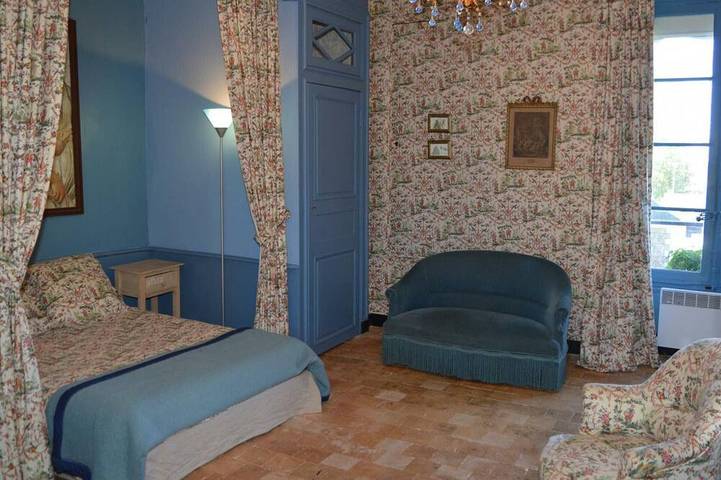 Château Directoire avec Piscine Privée et Jardin in Châtillon-sur-Indre, Région de Châteauroux