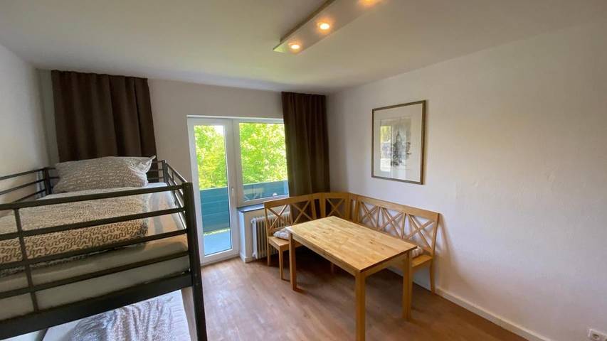 Ferienwohnung für 4 Personen, mit Ausblick und Garten sowie Balkon - 1