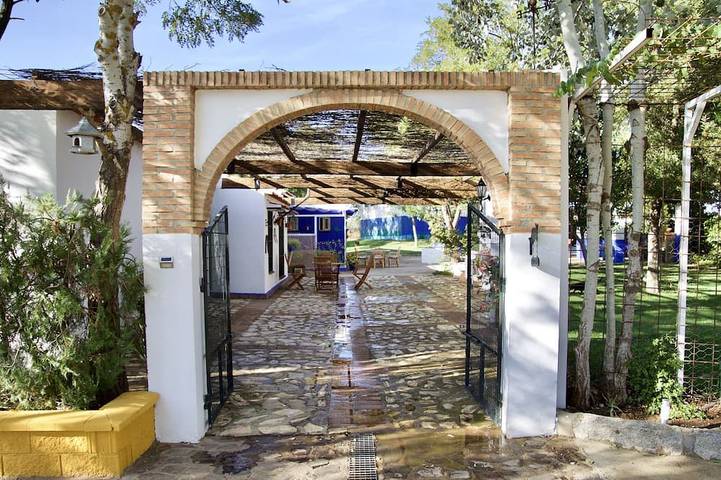 Casa rural para 16 personas, con jardín y jacuzzi - 1