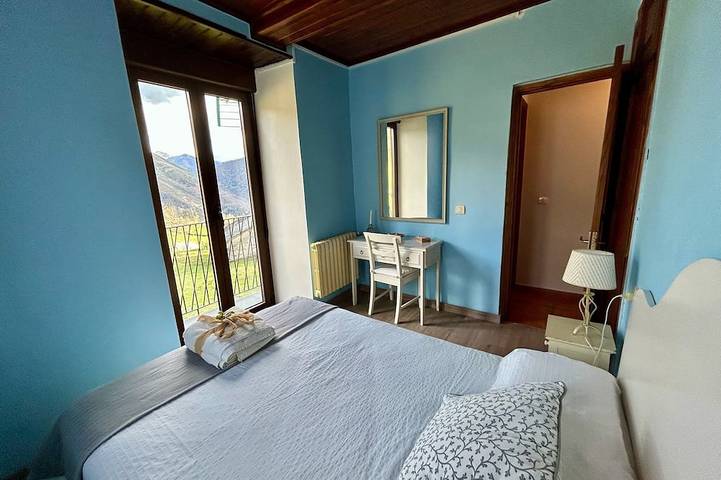 Nature and Relax in Asturias: Arándano apartment (2/4 people) in Cangas del Narcea, Parc Naturel des Sources du Narcea, Degaña et Ibias