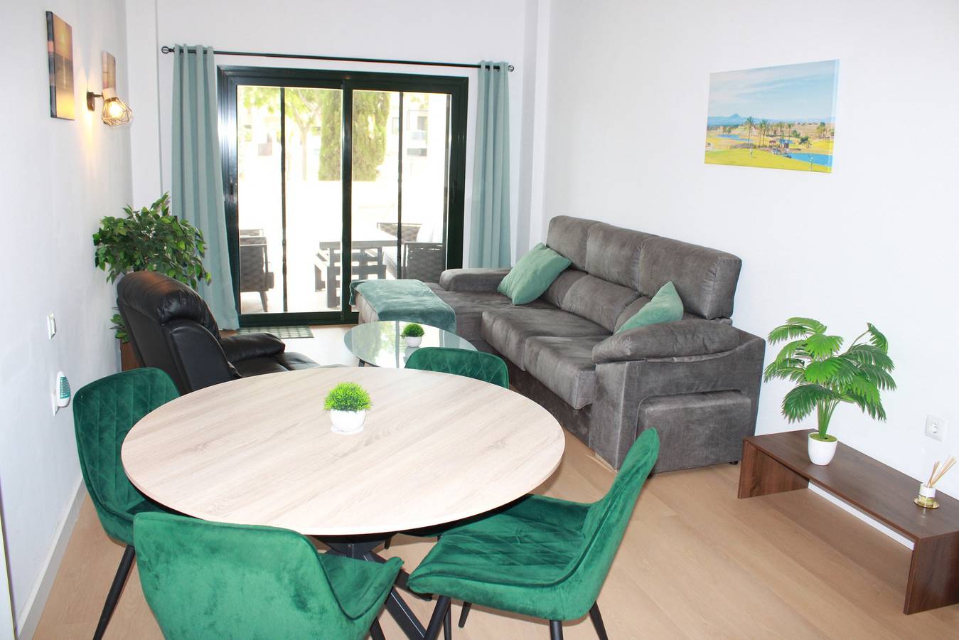 Appartement entier, Appartement 'El Oasis Monaco' avec piscine partagée, Wi-Fi et climatisation in Hacienda del alamo, Fuente Alamo de Murcia