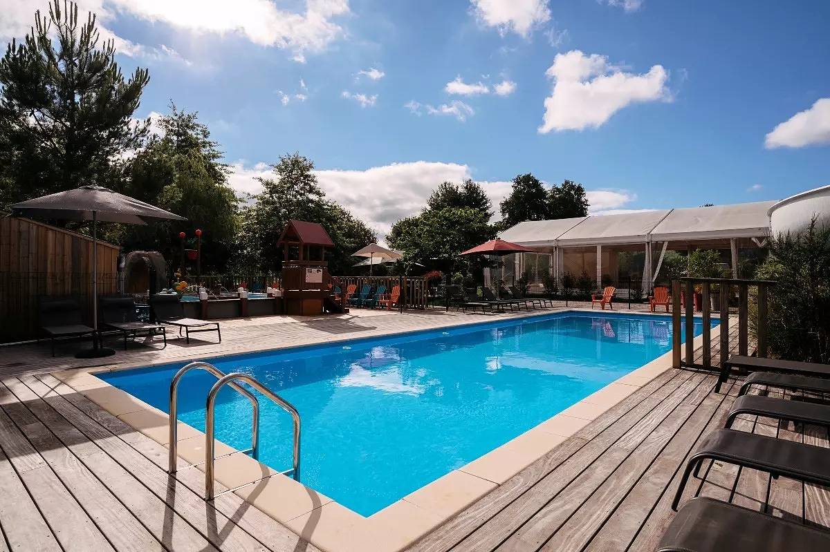 Mobil-Home Elégance 4 Pièces 6 Personnes Climatisé + Tv in Caro, Région de Vannes