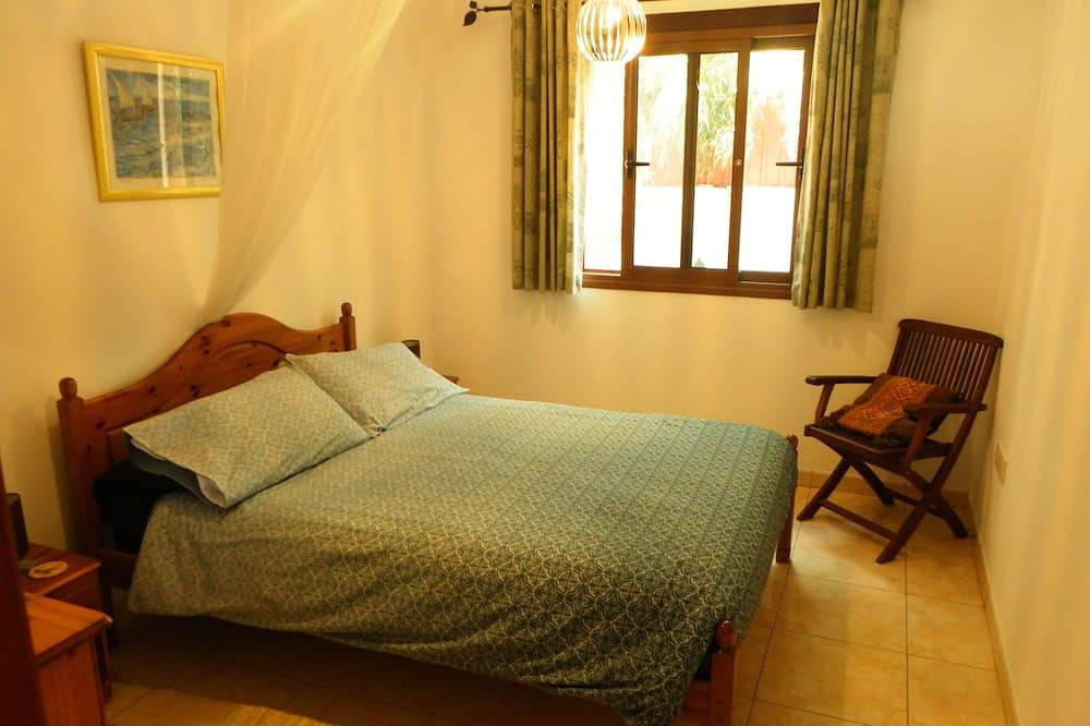 Apartamento entero, Un apartamento privado complejo no calidad con piscina climatizada y vistas abiertas in Lajares, La Oliva