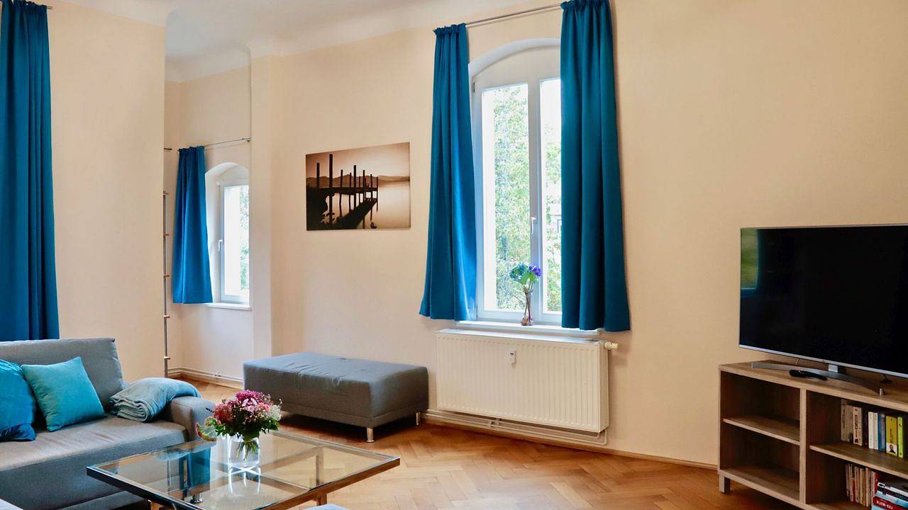 Ganze Ferienwohnung, Ferienwohnung für 15 Personen (200 m²) in Dresden in Loschwitz, Dresden