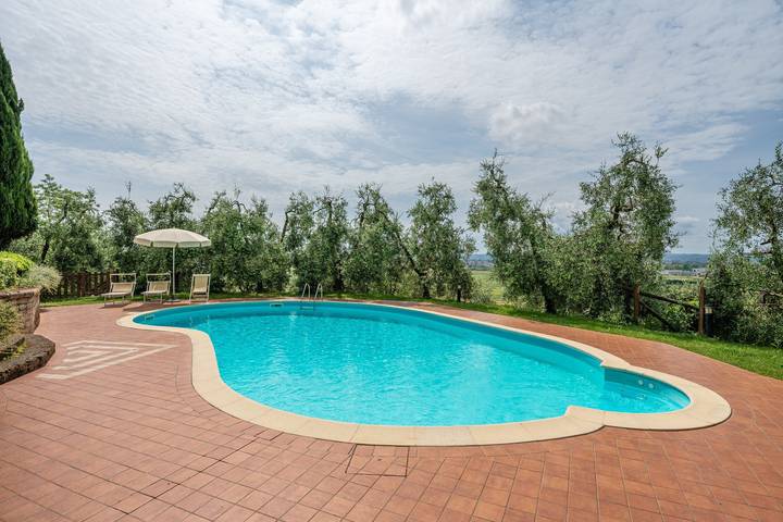Appartamento intero, Appartamento 'La Legnaia' con piscina condivisa, Wi-Fi e aria condizionata in Fucecchio, Firenze province