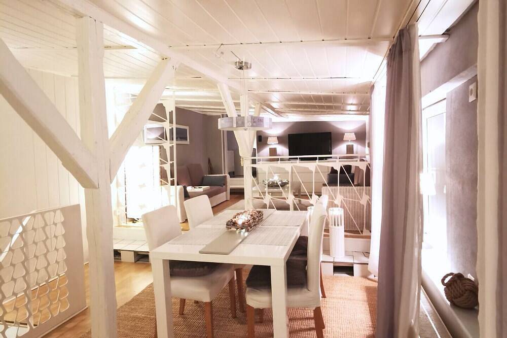 Entire apartment, Wismar Baltic Sea private apartment in Wismar, North-West Mecklenburg (Wismar region)