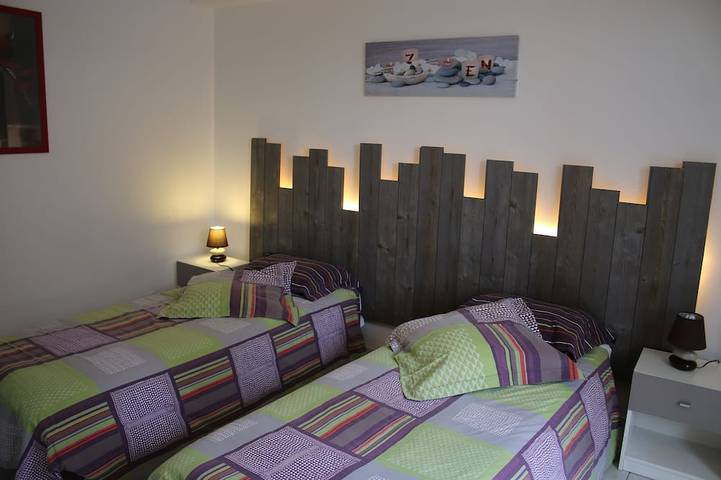 Gîte pour 5 personnes, avec terrasse ainsi que piscine et jardin à Aussonne - 3