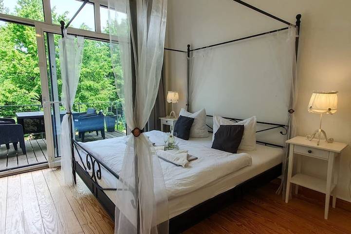 Ferienhaus für 18 Personen, mit Sauna und Garten sowie Balkon in Rostock - 2