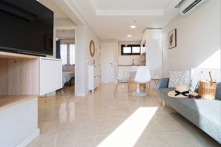 Appartamento intero, Appartamento 'Coral Retreat - San Agustin' con vista mare, Wi-Fi e aria condizionata in San Agustin, San Bartolomé de Tirajana