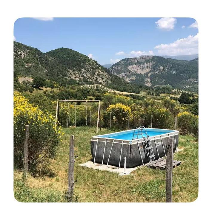 Tente pour 4 personnes, avec jardin ainsi que vue et piscine, animaux acceptés dans la Drôme - 2