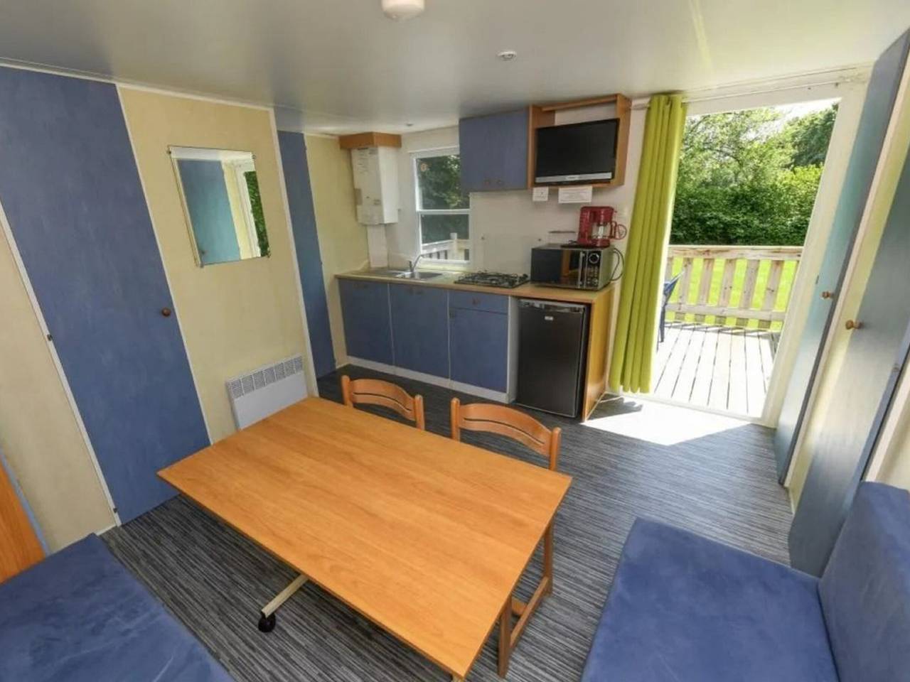 Mobil-home confortable avec terrasse pour 4 personnes in Commequiers, Vallée de la Loire