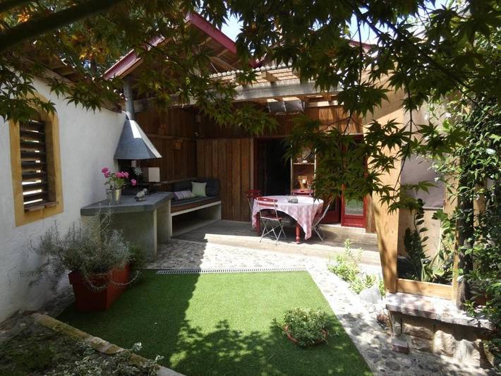 Gîte pour 4 personnes, avec jardin et terrasse, animaux acceptés