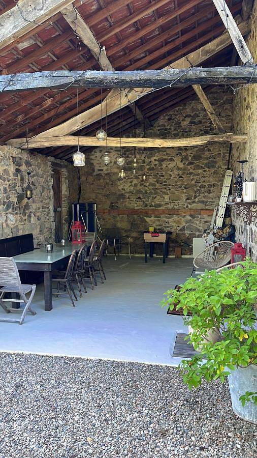 Chambre d’hôte pour 2 personnes, avec jardin ainsi que piscine et terrasse dans le Puy-de-Dôme - 4