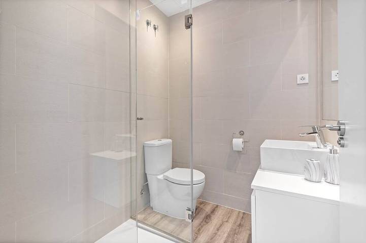 Ganze Wohnung, Ph with Private Rooftop & Sea Views in Val de Guadalmina, Benahavís