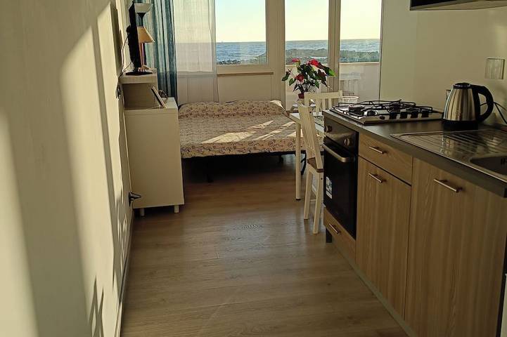Appartamento intero, Appartamento relax sul mare a 10' dall'Aeroporto di Fiumicino. Possibile navetta in Fiumicino, Provincia di Roma