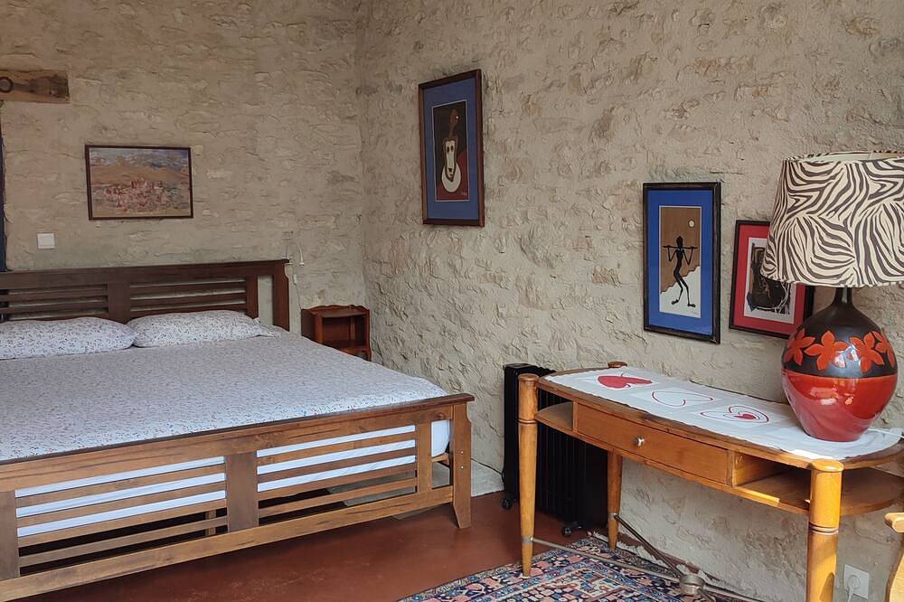 Charmante Ancienne Maison dans un Cadre Rural Exceptionnel avec Piscine Privée in Lugagnac, Quercy