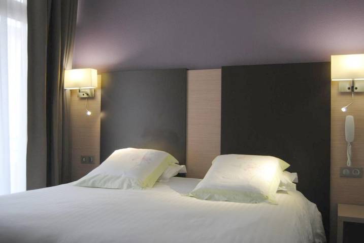 Hôtel pour 3 personnes, avec vue et balcon, animaux acceptés dans Grotte de Massabielle - 3