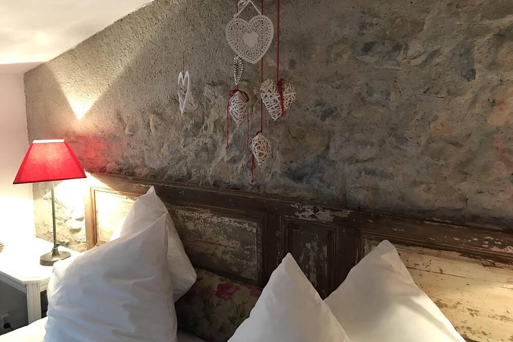 Ferienhaus - 6   Zimmer - 15   Personen in Lagrasse, Regionaler Naturpark Corbières-Fenouillèdes