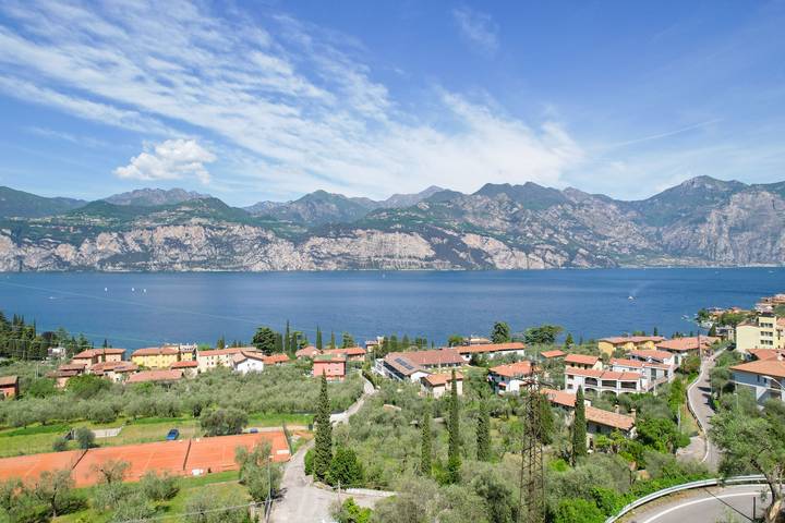 Ferienwohnung für 4 Personen, mit Balkon und Terrasse sowie Seeblick in Malcesine - 2