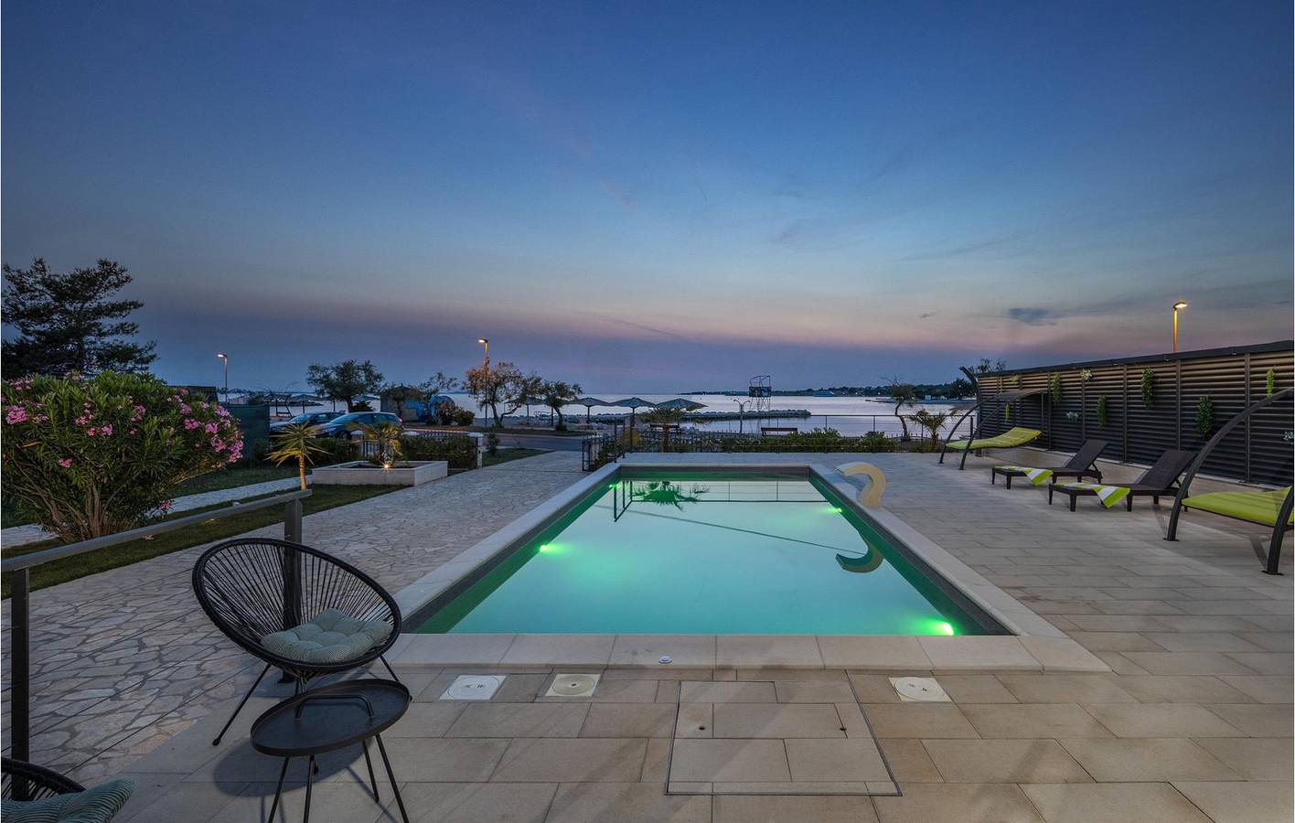 Holiday home for 10 people in Petrcane, Zadar