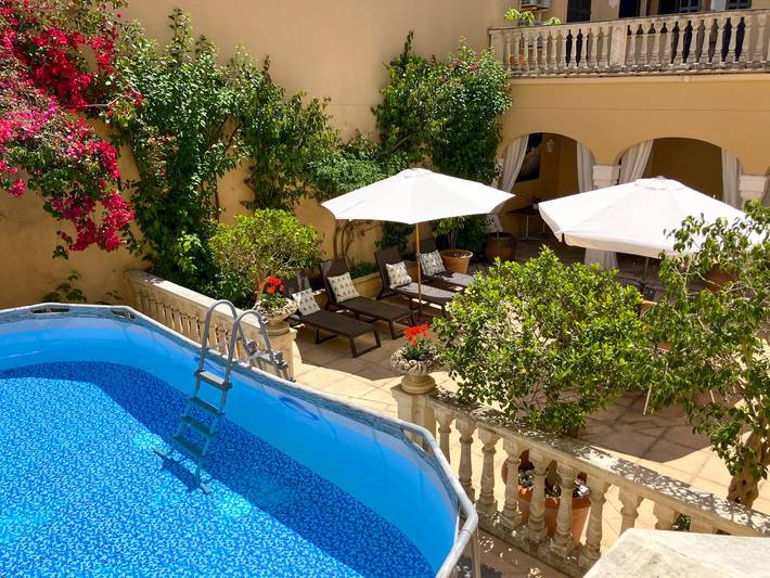 Villa for 10 people, with balcony and garden - 1