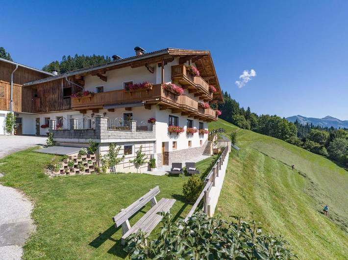 Ferienwohnung für 5 Personen, mit Ausblick und Garten, kinderfreundlich in Itter