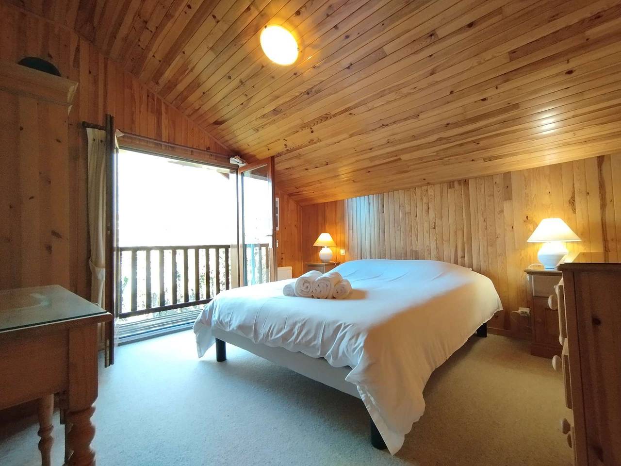 Cattleya 4 stars nature in golf course in Lachapelle-Auzac, Lot